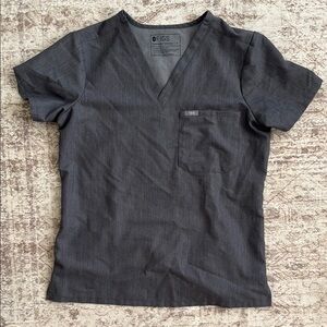 FIGS Women's Graphite Catarina™ - One-Pocket Scrub Top - S